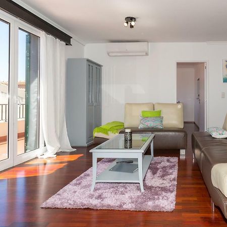 Casa Dos Avos By Rent2U, Lda Apartment ฟุงชาล ภายนอก รูปภาพ