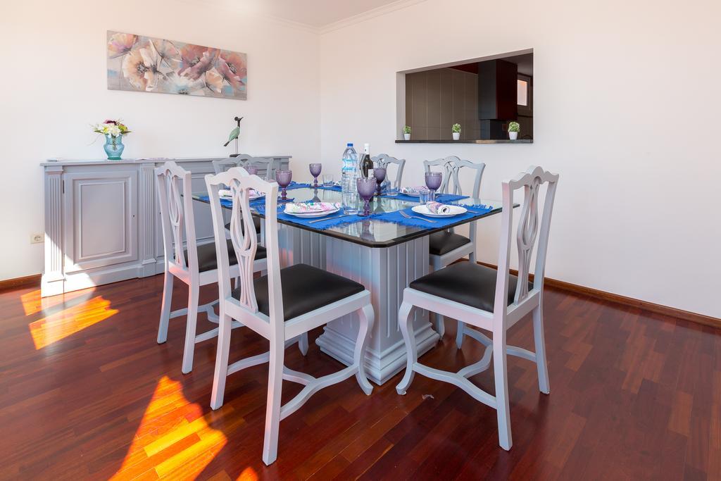 Casa Dos Avos By Rent2U, Lda Apartment ฟุงชาล ภายนอก รูปภาพ