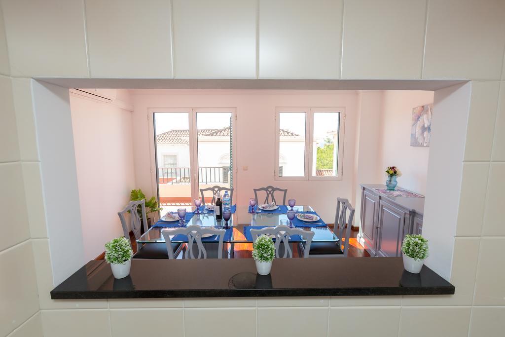 Casa Dos Avos By Rent2U, Lda Apartment ฟุงชาล ภายนอก รูปภาพ