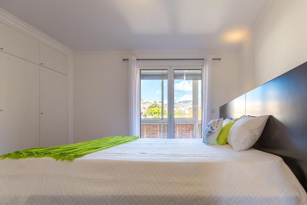 Casa Dos Avos By Rent2U, Lda Apartment ฟุงชาล ภายนอก รูปภาพ