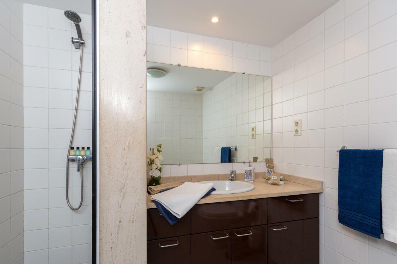 Casa Dos Avos By Rent2U, Lda Apartment ฟุงชาล ภายนอก รูปภาพ